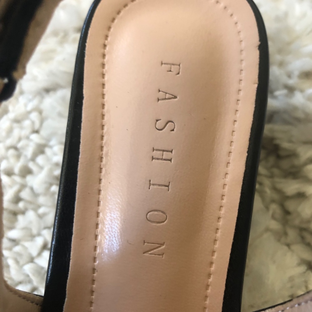 Shoes - Picture 4 of 4